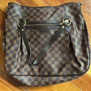 Designer inspired pocketbook